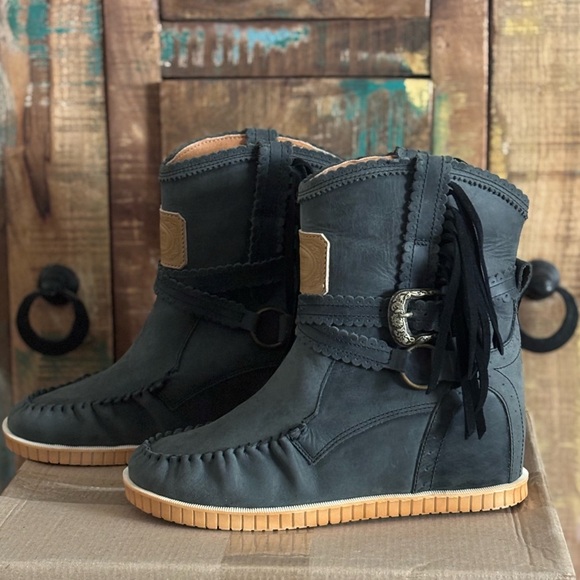 Dingo Women's Montauk Fringe Round Toe Moccasin Western Boot NIB - Picture 3 of 10